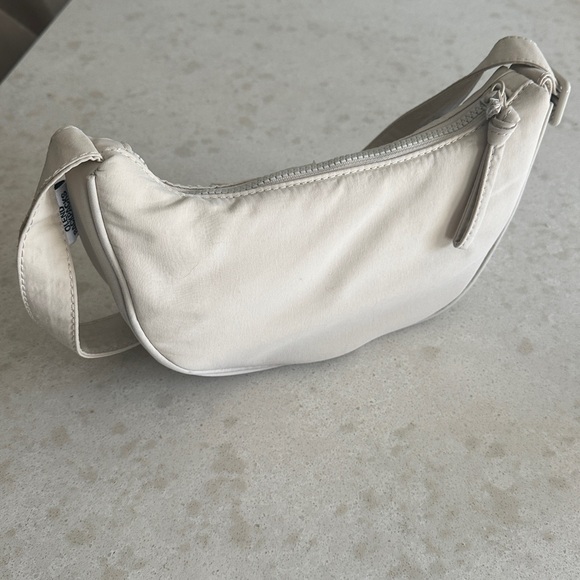 OLEND Cream Nylon Shoulder Bag - Picture 4 of 5